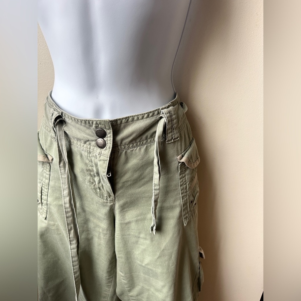 The Limited Vintage Y2K Drew Fit Low Rise Cargo Bermuda Shorts Sage Green S 10 - Picture 5 of 12